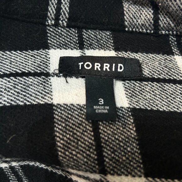 Torrid Black & White‎ Plaid Shacket • Women’s Sz 3 • Cinched Waist Cotton Shirt - Picture 5 of 6